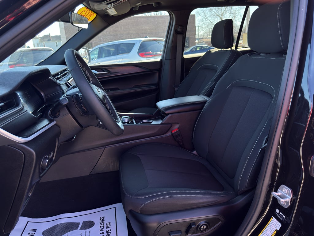 2025 Jeep Grand Cherokee Laredo X