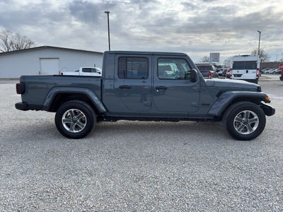 2024 Jeep Gladiator Sport S