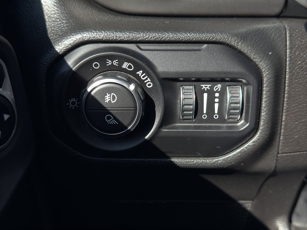 2022 Jeep Gladiator Sport S