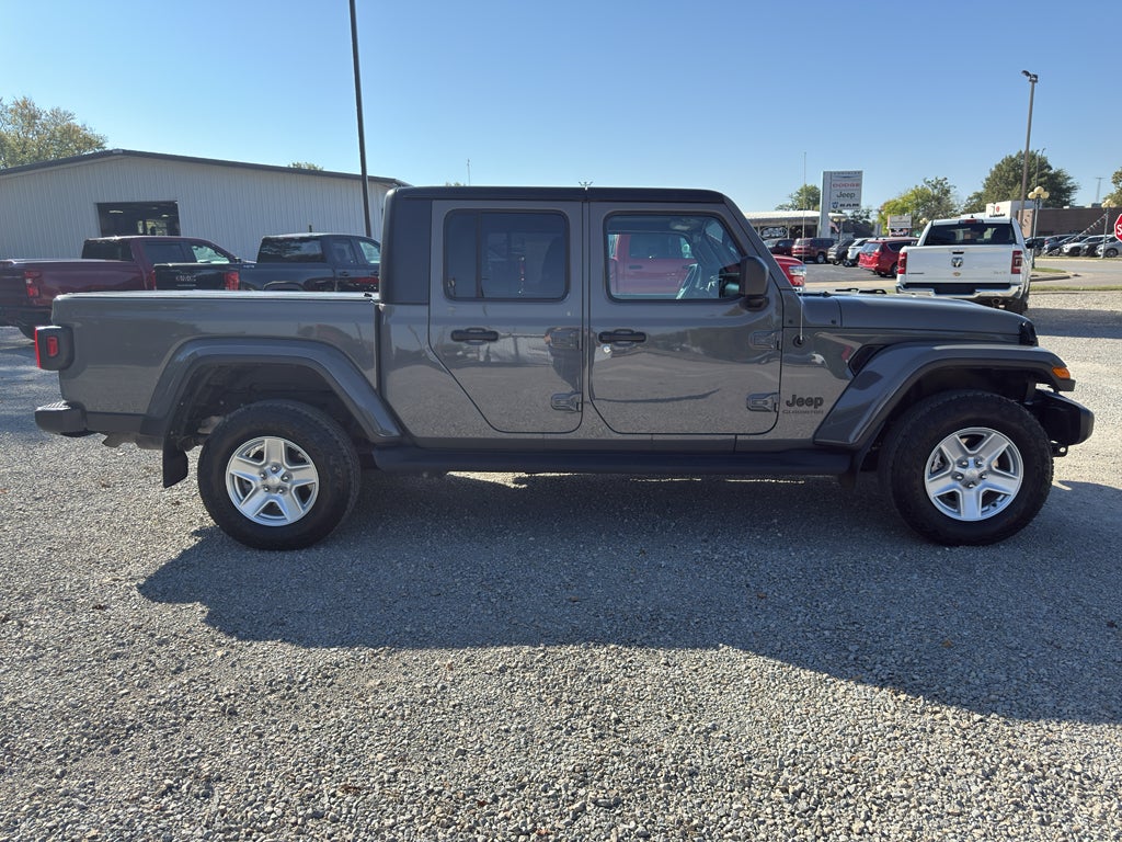 2022 Jeep Gladiator Sport S