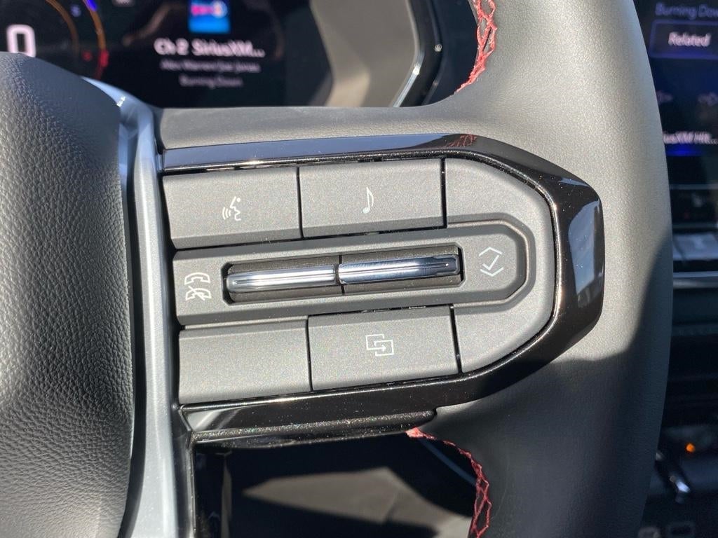 2025 Chevrolet Colorado WT/LT