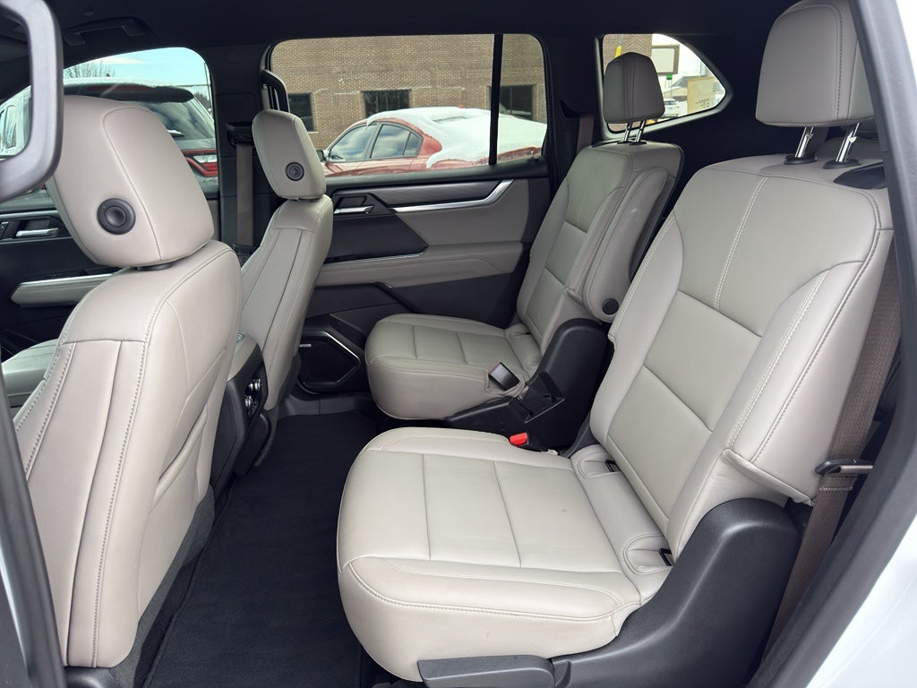 2024 GMC Acadia Elevation