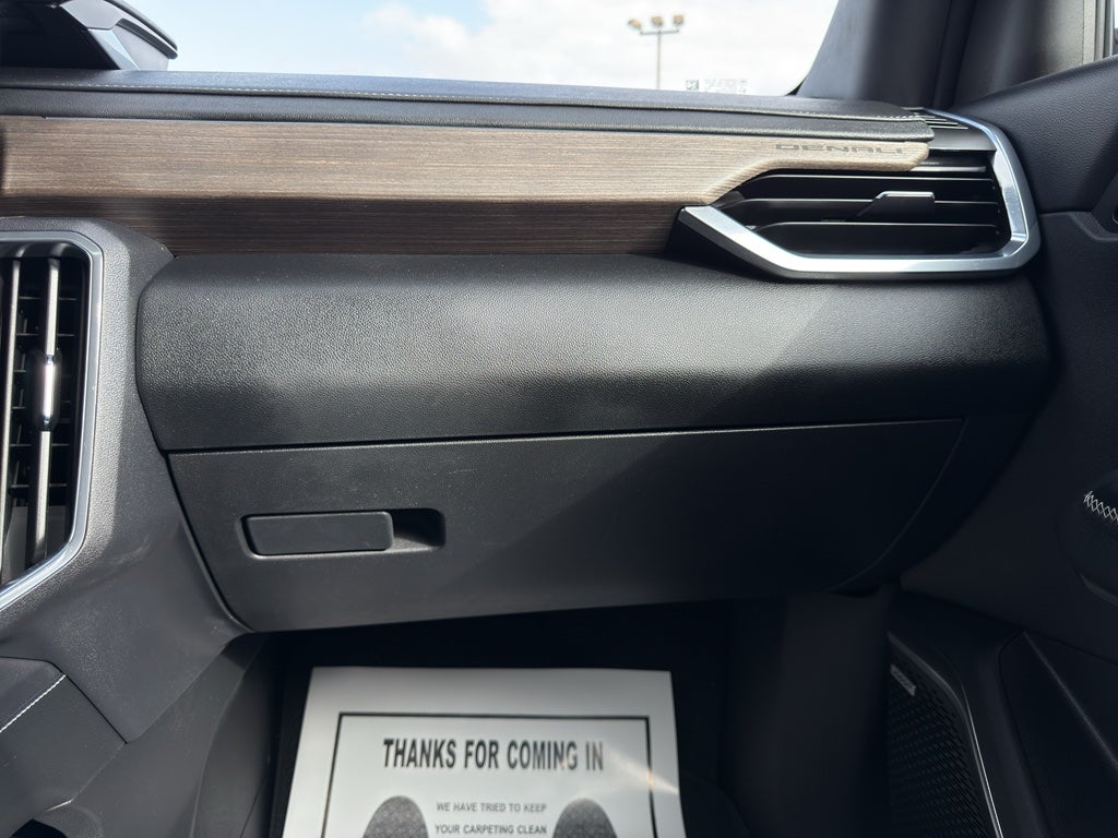 2025 GMC Acadia Denali