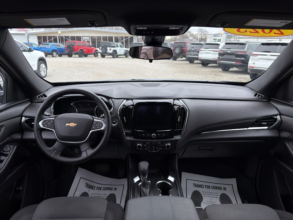 2023 Chevrolet Traverse LT Cloth