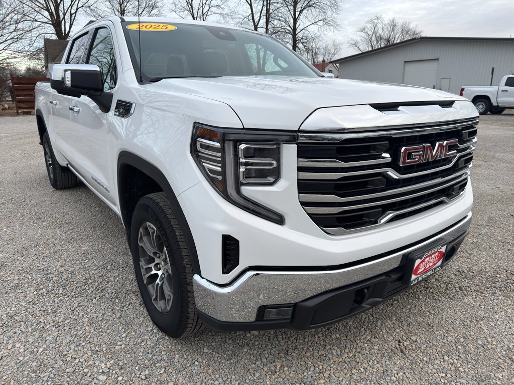 2025 GMC Sierra 1500 SLT
