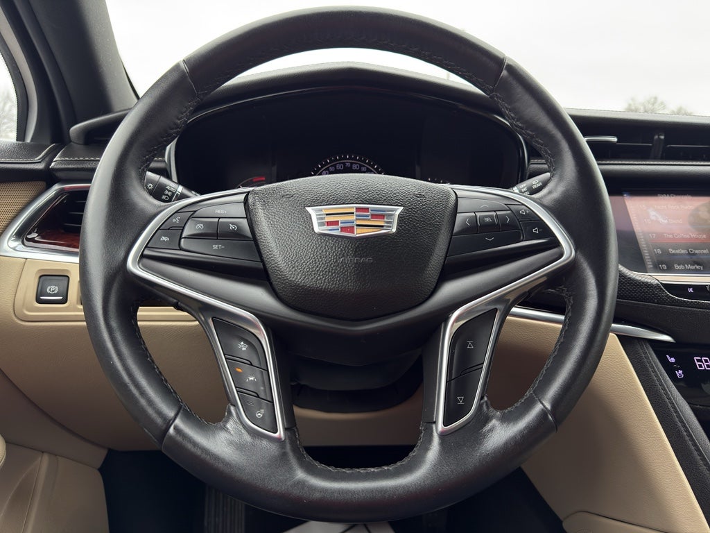 2017 Cadillac XT5 Premium Luxury FWD