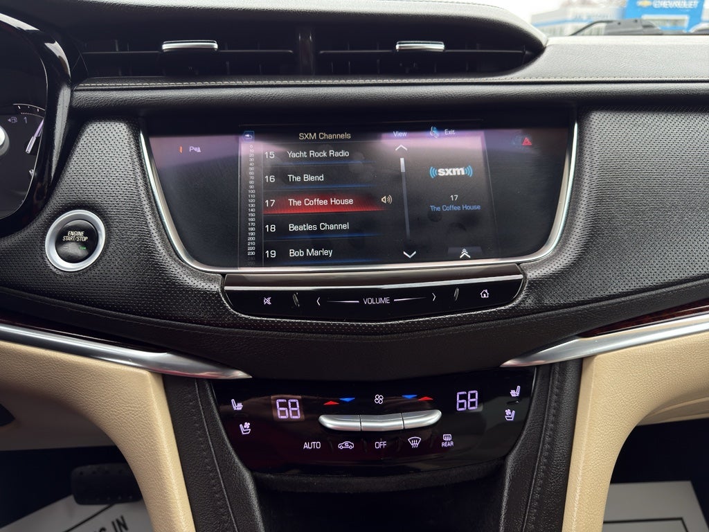 2017 Cadillac XT5 Premium Luxury FWD