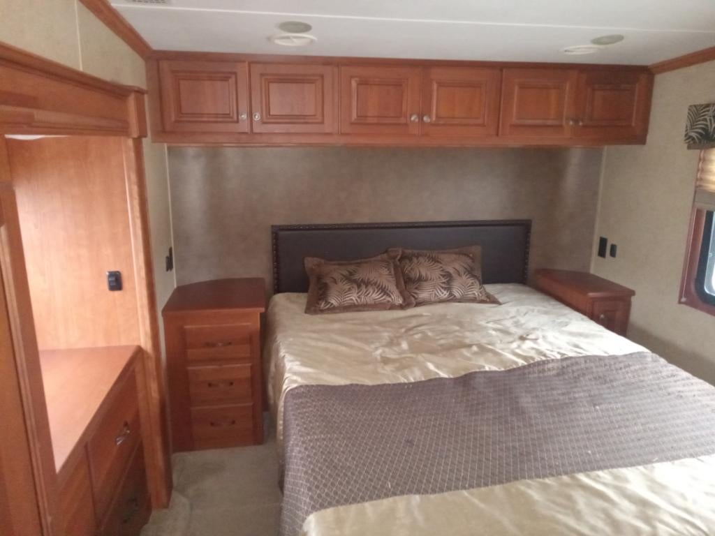 2013 LIFESTYLE LS32FW Base