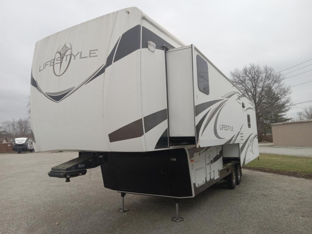 2013 LIFESTYLE LS32FW Base