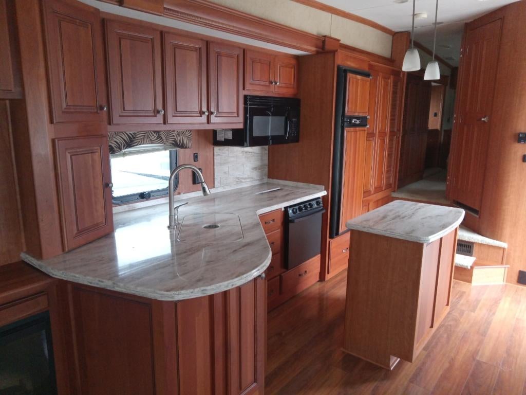 2013 LIFESTYLE LS32FW Base