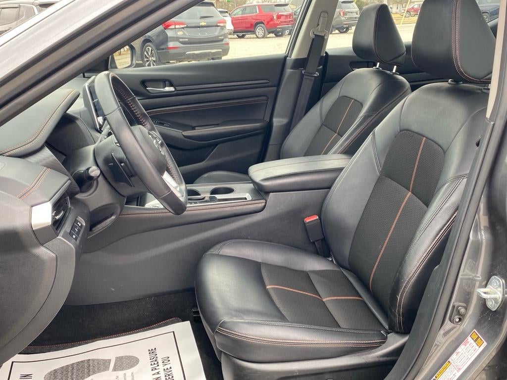 2022 Nissan Altima 2.5 SR