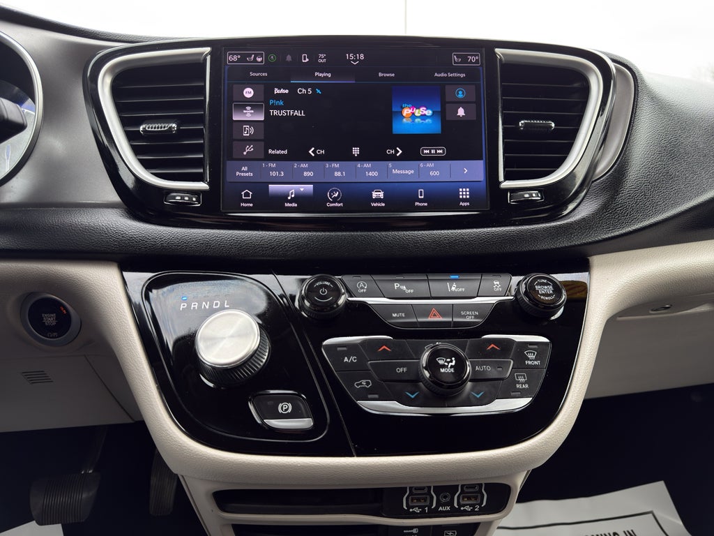 2022 Chrysler Pacifica Touring L