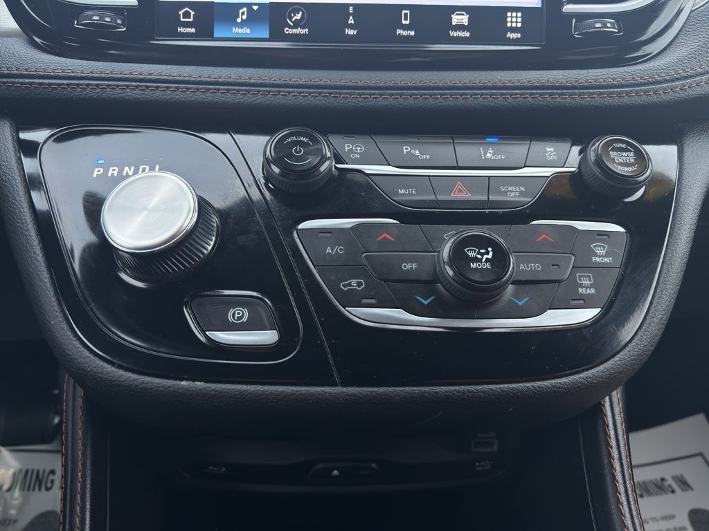 2024 Chrysler Pacifica Hybrid Pinnacle