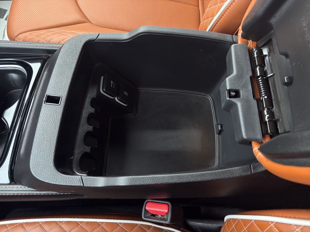 2024 Chrysler Pacifica Hybrid Pinnacle