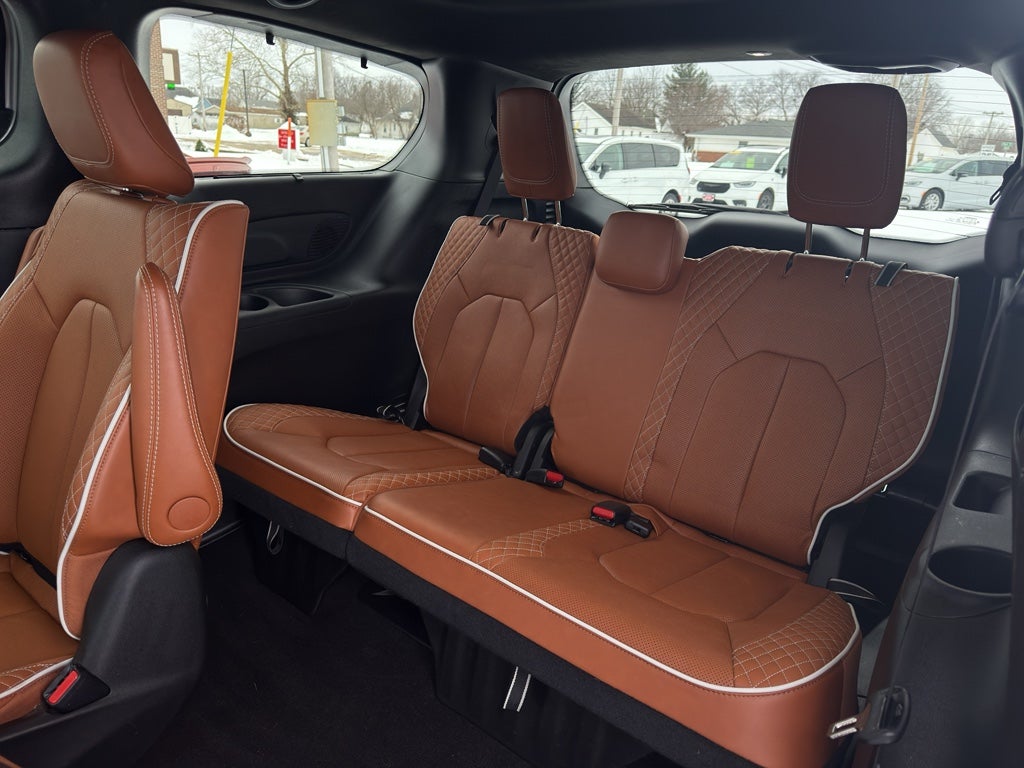 2024 Chrysler Pacifica Hybrid Pinnacle