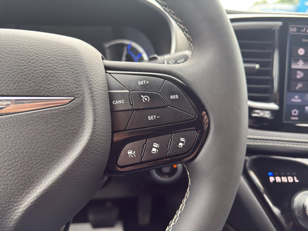 2024 Chrysler Pacifica Hybrid Premium S Appearance Pkg