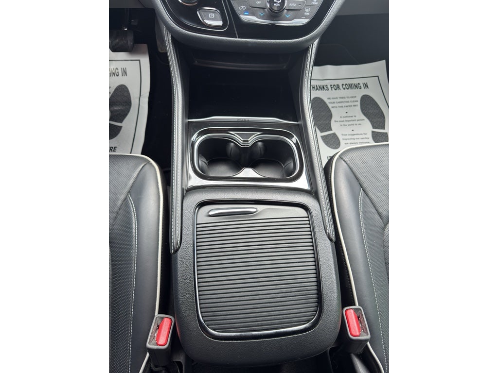 2024 Chrysler Pacifica Hybrid Premium S Appearance Pkg