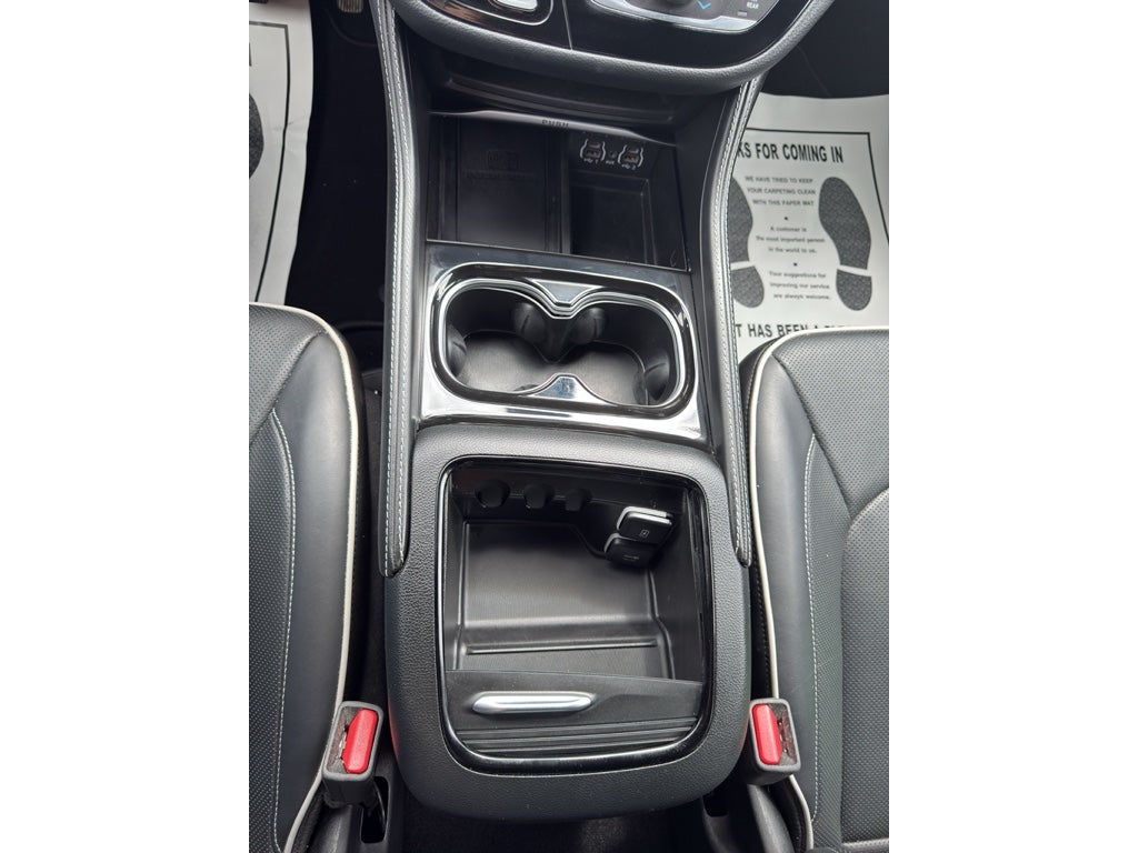 2024 Chrysler Pacifica Hybrid Premium S Appearance Pkg