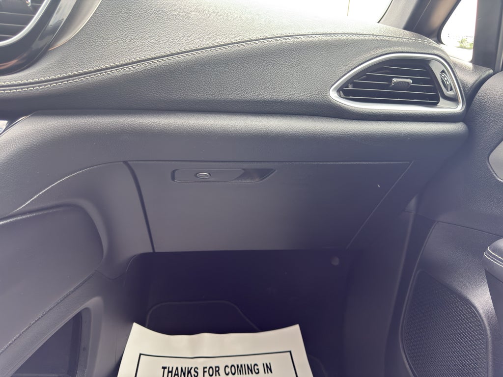 2024 Chrysler Pacifica Hybrid Premium S Appearance Pkg