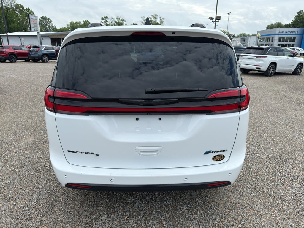 2024 Chrysler Pacifica Hybrid Premium S Appearance Pkg