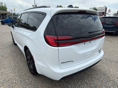 2024 Chrysler Pacifica Hybrid Premium S Appearance Pkg