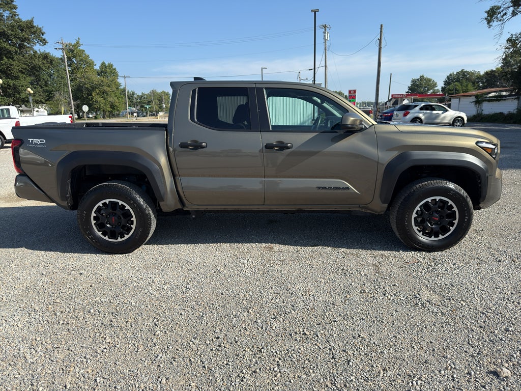 2024 Toyota Tacoma 4WD SR5