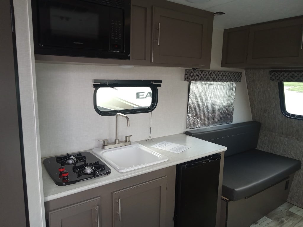 2023 KZ SPORTSMEN Base