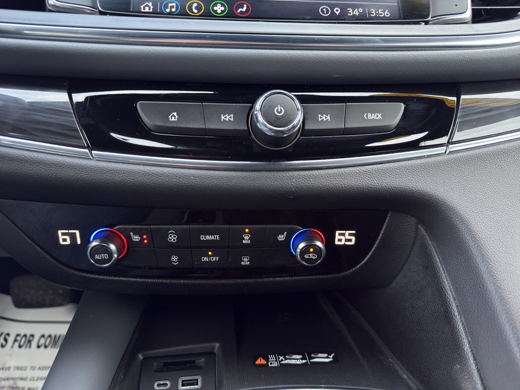 2023 Buick Enclave Essence