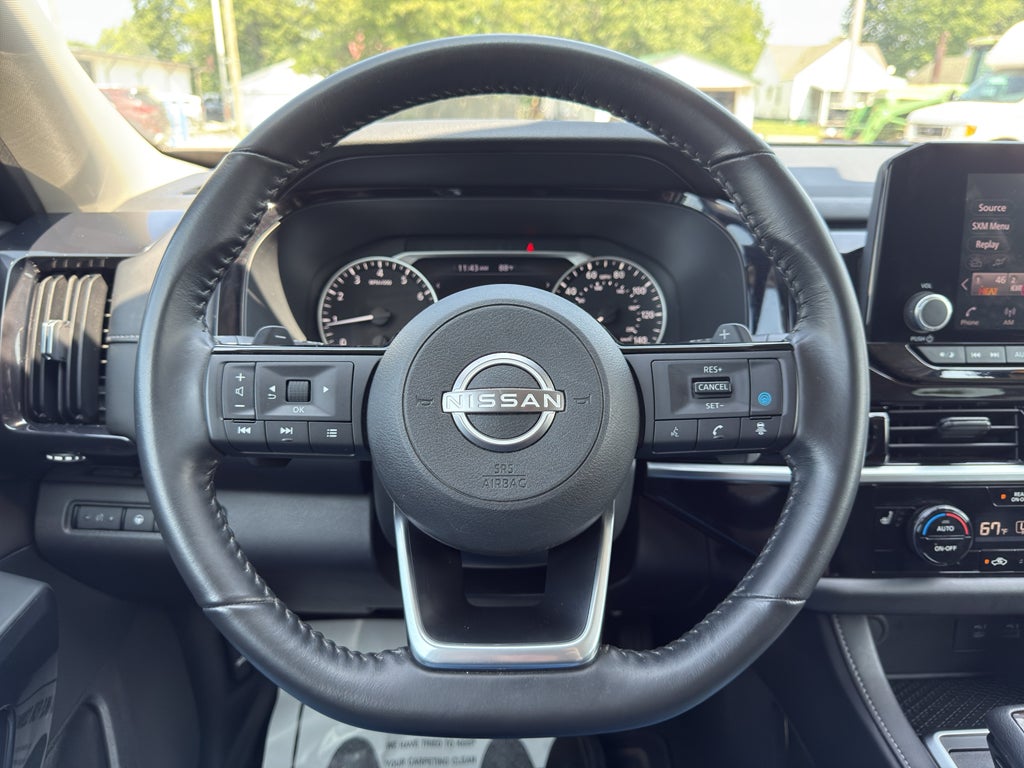 2023 Nissan Pathfinder SV