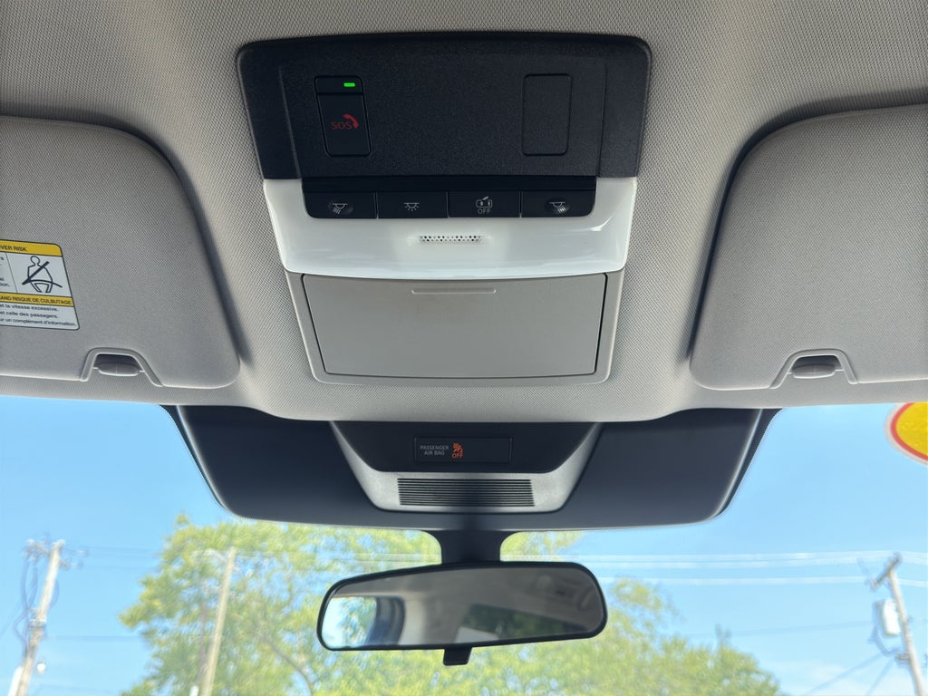 2023 Nissan Pathfinder SV