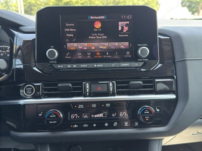 2023 Nissan Pathfinder SV