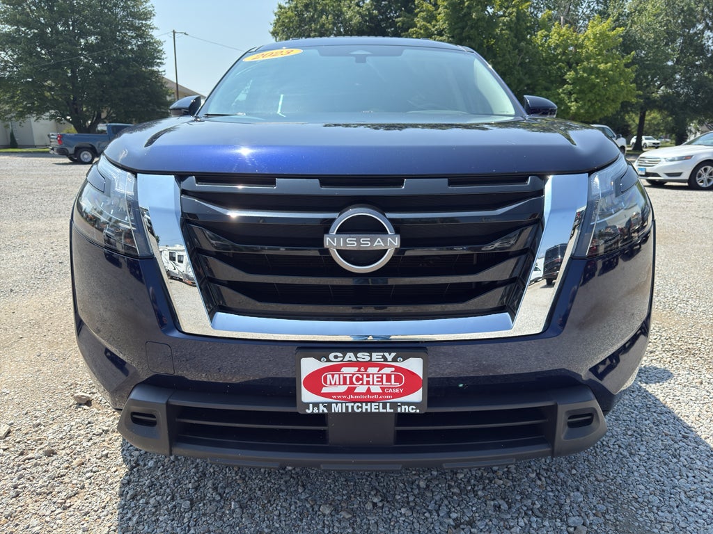 2023 Nissan Pathfinder SV