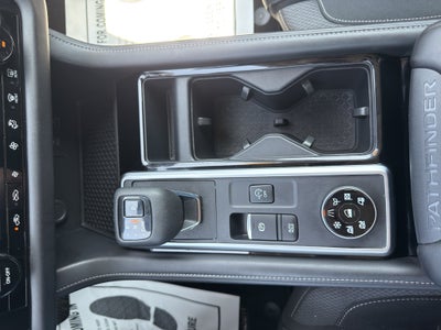 2023 Nissan Pathfinder SV