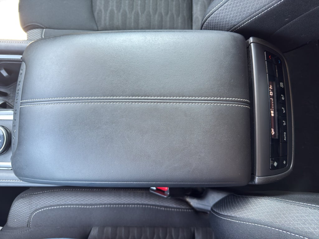 2023 Nissan Pathfinder SV