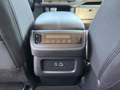 2023 Nissan Pathfinder SV