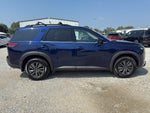 2023 Nissan Pathfinder SV