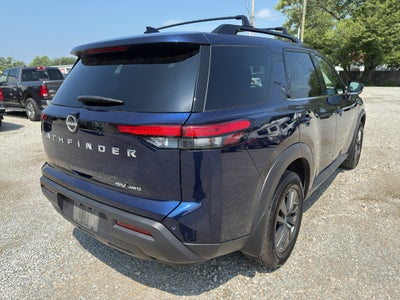 2023 Nissan Pathfinder SV