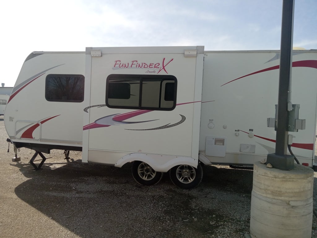 2011 CRUISER RV FUNFINDER Base