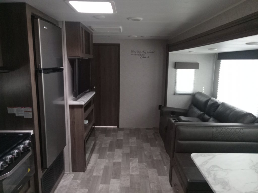 2021 FOREST RIV DELLA TERR Base