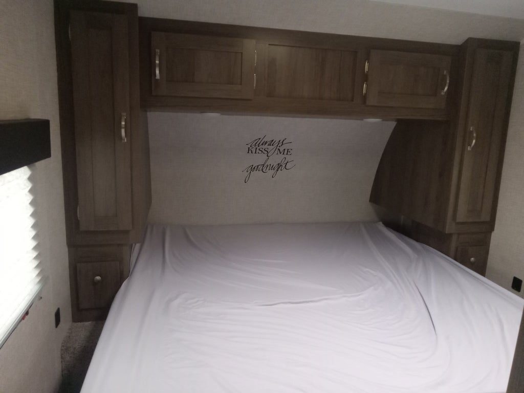 2021 FOREST RIV DELLA TERR Base