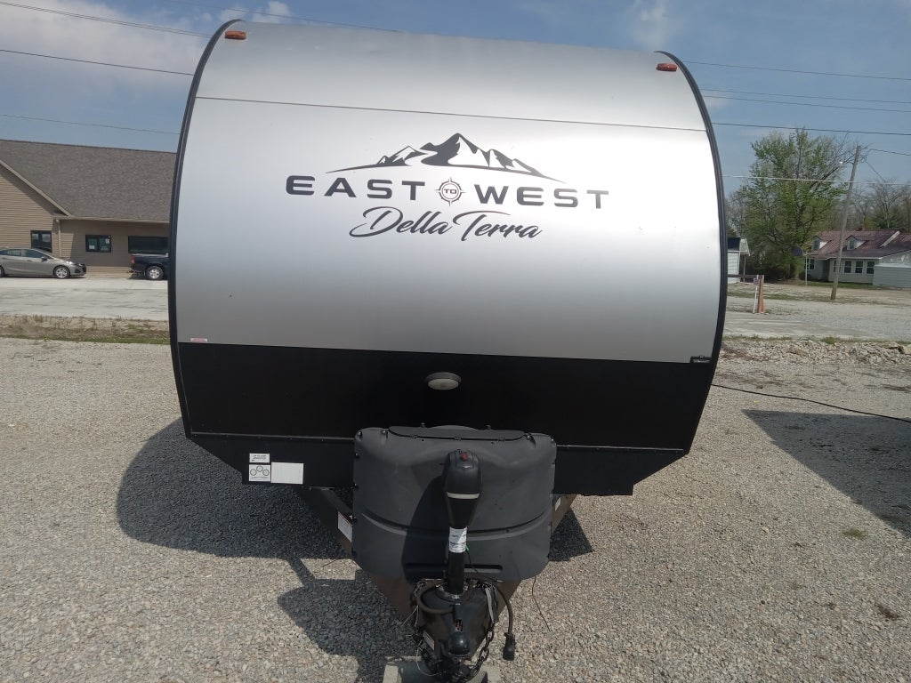 2021 FOREST RIV DELLA TERR Base