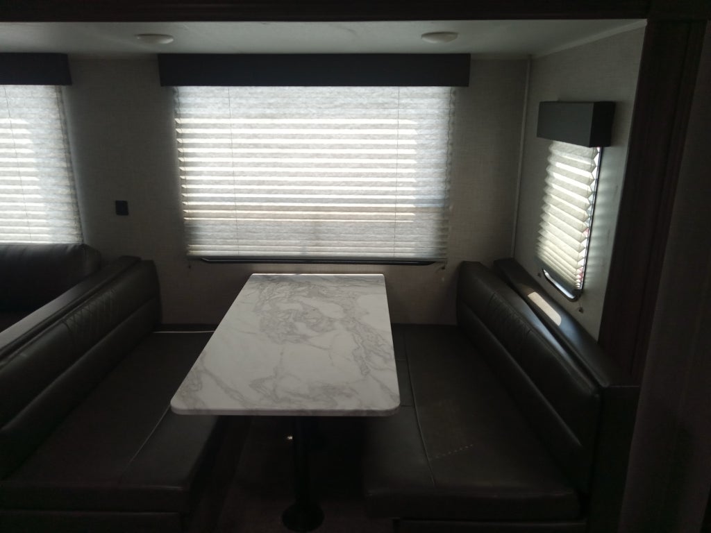 2021 FOREST RIV DELLA TERR Base