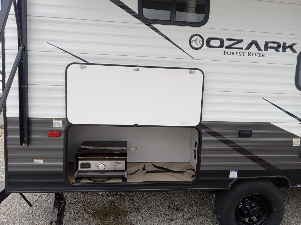 2022 FOREST RIV OZARK Base