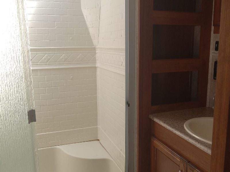 2017 FOREST RIV CRUSADER Base