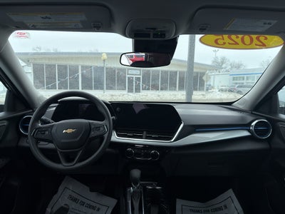 2025 Chevrolet Trax LT